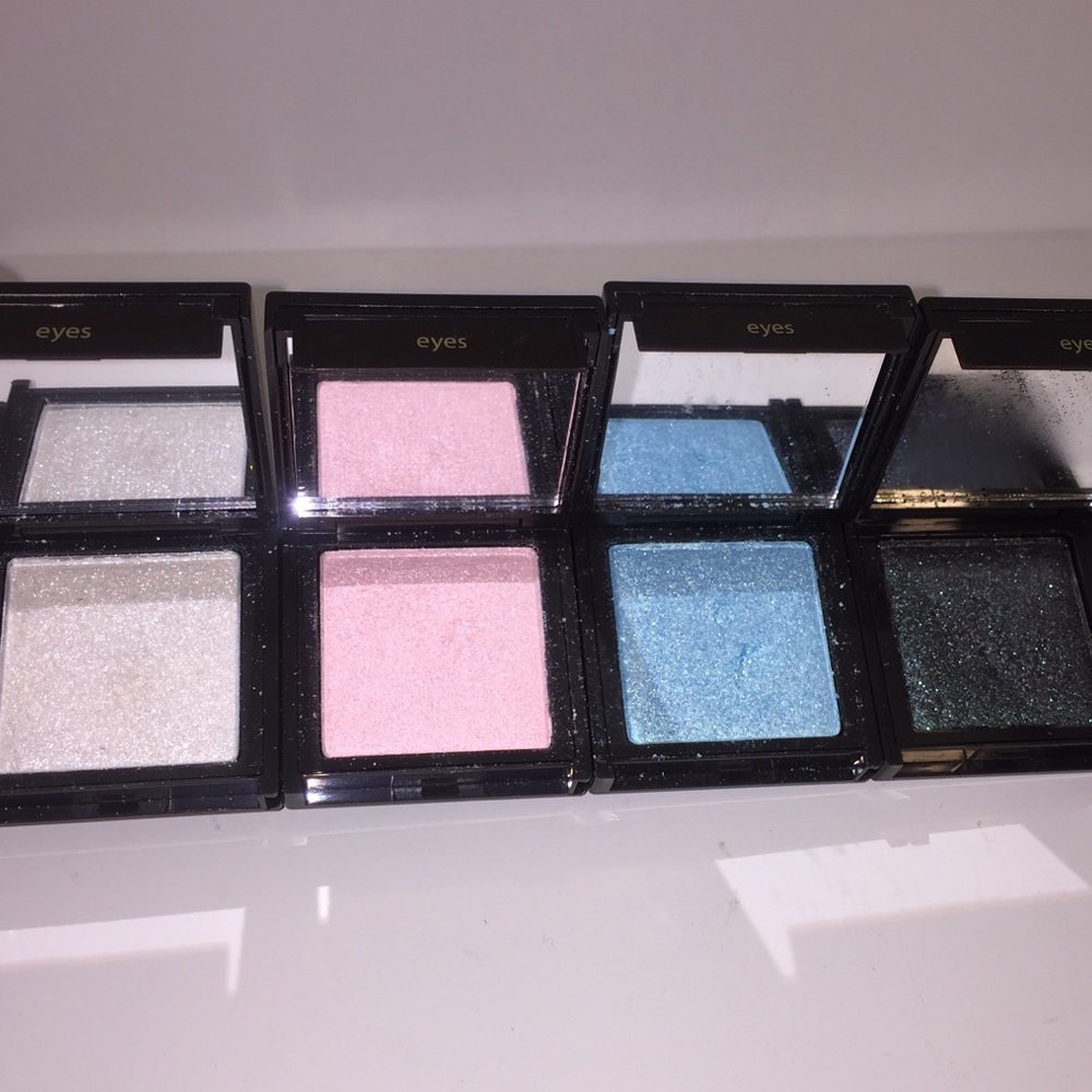 Jouer Mermaid 🧜‍♀️ Eyeshadows LE no longer sold!
